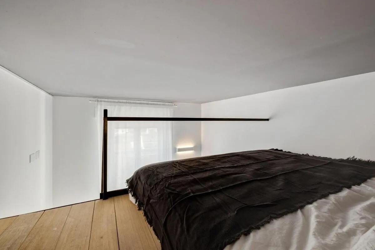 Homeby, Cozy Penthouse Apartment Milano