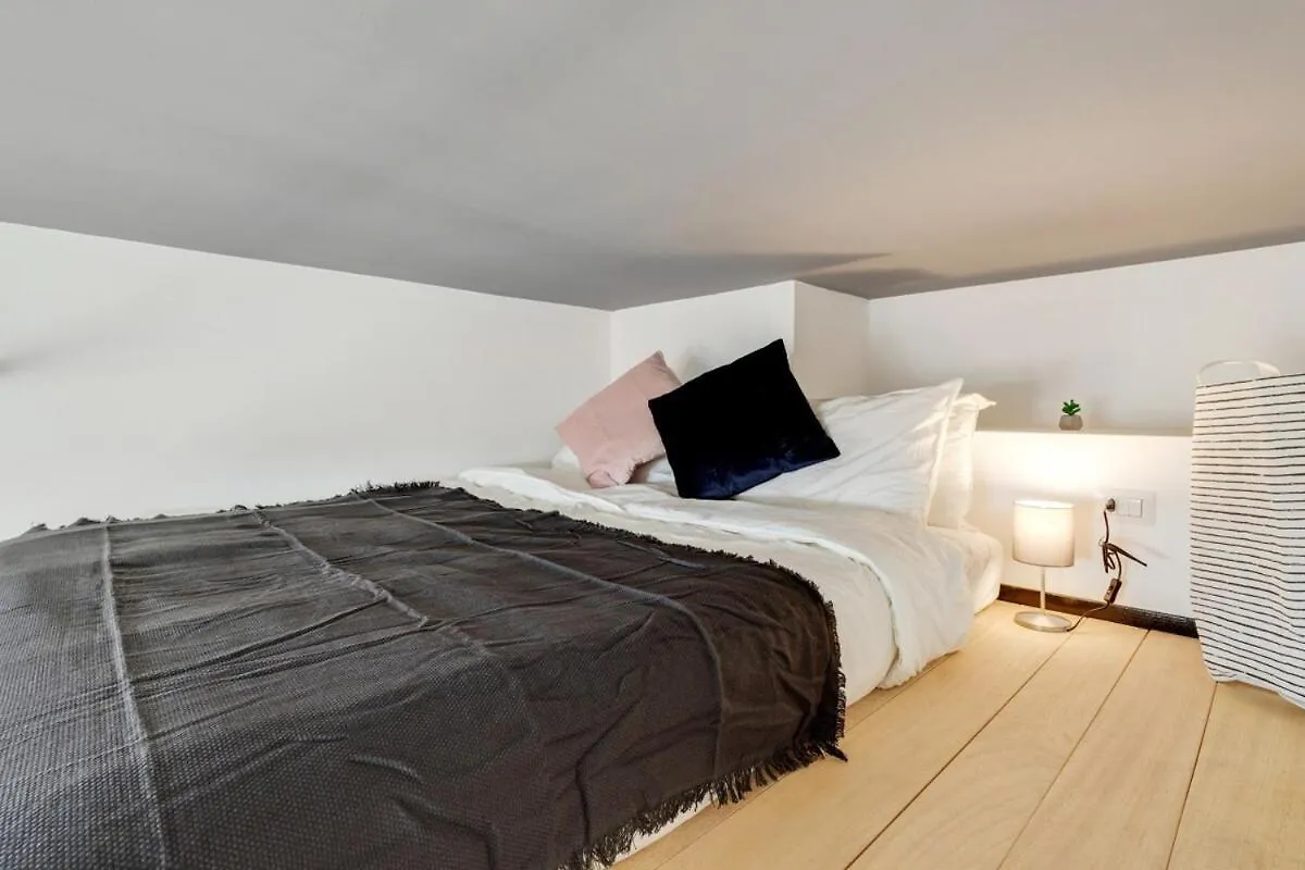 Homeby, Cozy Penthouse Apartment Milano Italien