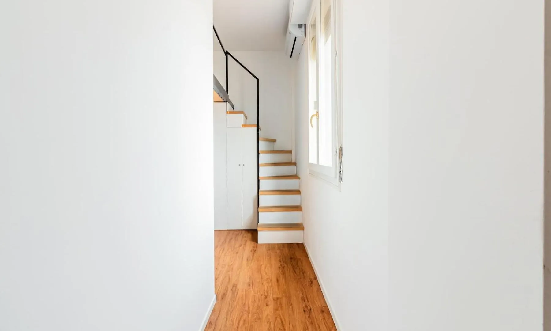 Homeby, Cozy Penthouse Apartment Milano 0*,  Italien