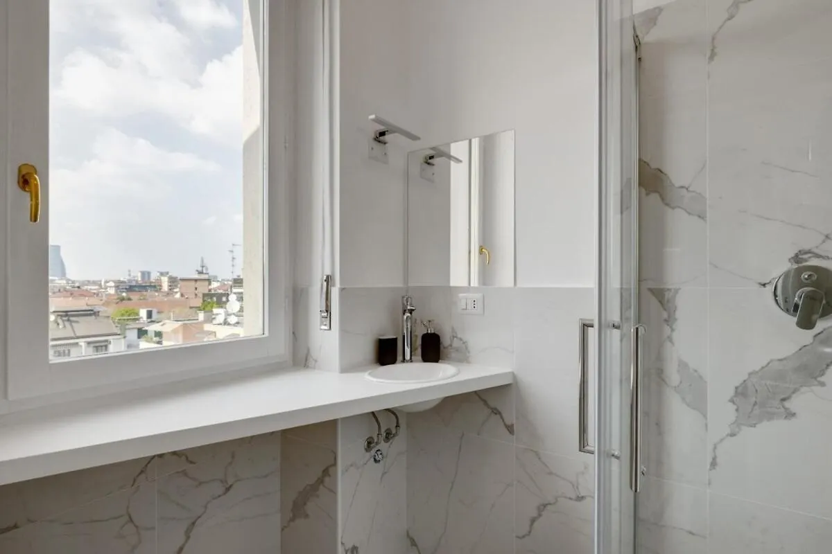 Homeby, Cozy Penthouse Apartment Milano İtalya