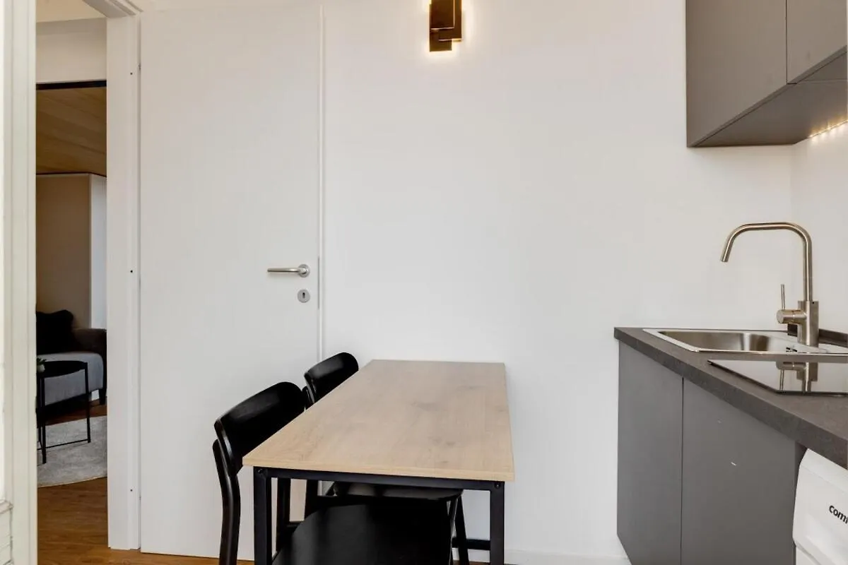 Homeby, Cozy Penthouse Apartment Milano